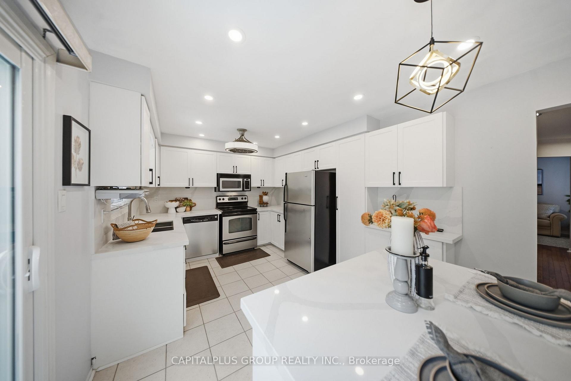 Photo 25 of 2110 Blue Ridge Crescent, Pickering, Brock Ridge — HOMEH
