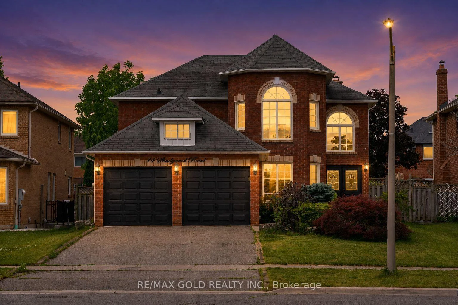 Front of 14 Shadywood Road
