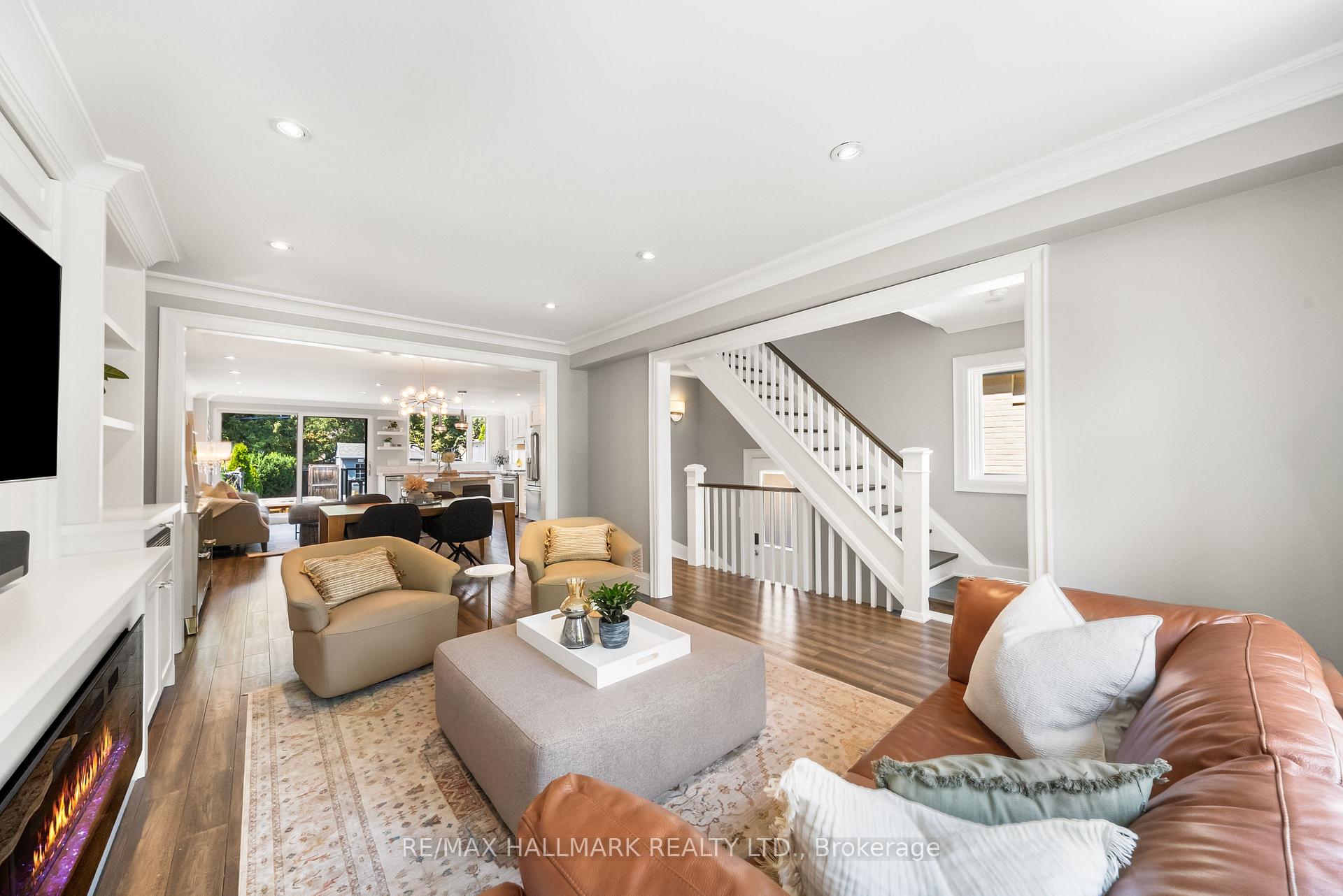 Photo 7 of 214 Divadale Drive, Toronto, Leaside — HOMEH