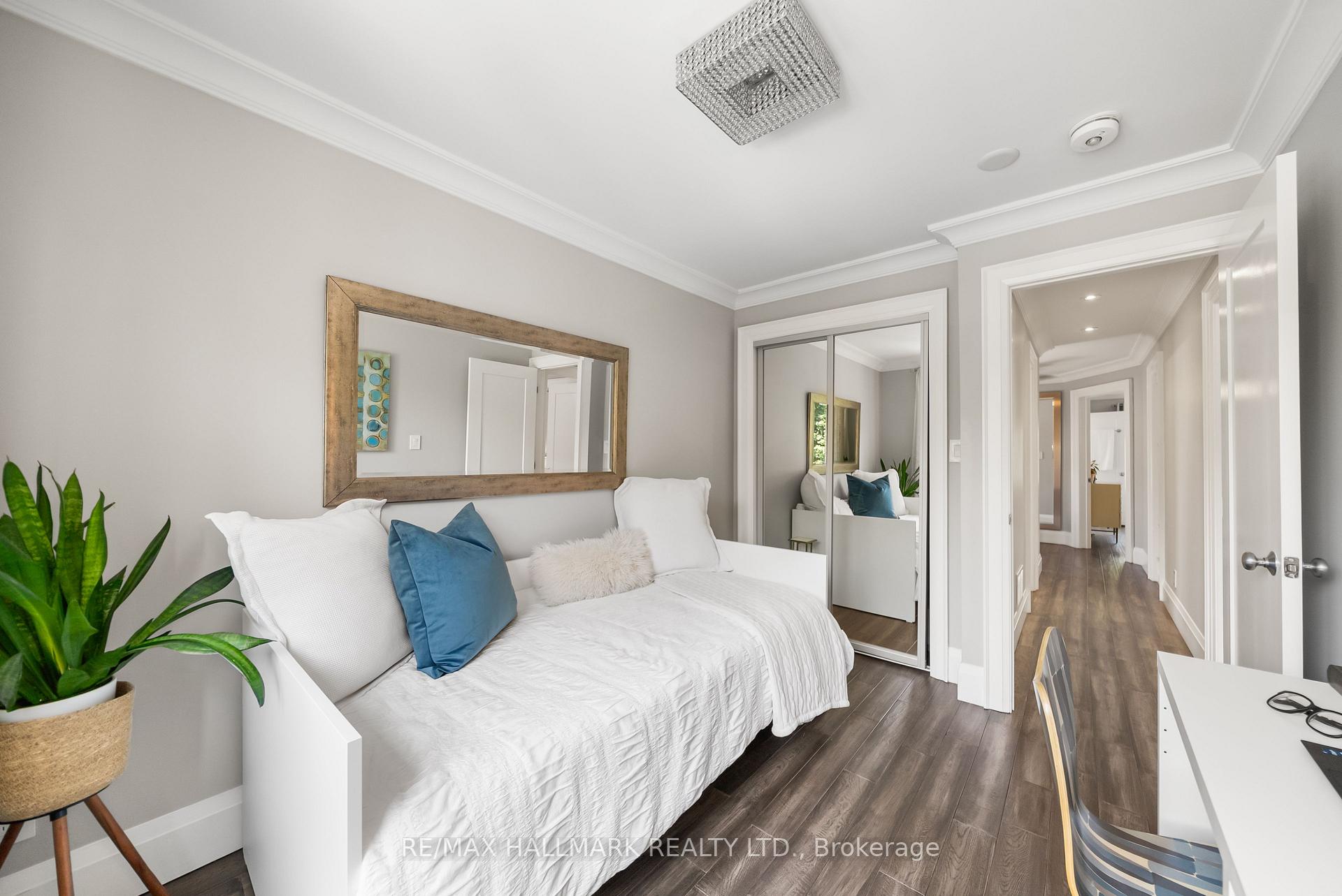 Photo 24 of 214 Divadale Drive, Toronto, Leaside — HOMEH