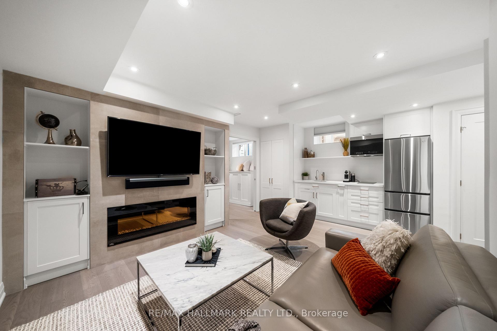 Photo 27 of 214 Divadale Drive, Toronto, Leaside — HOMEH