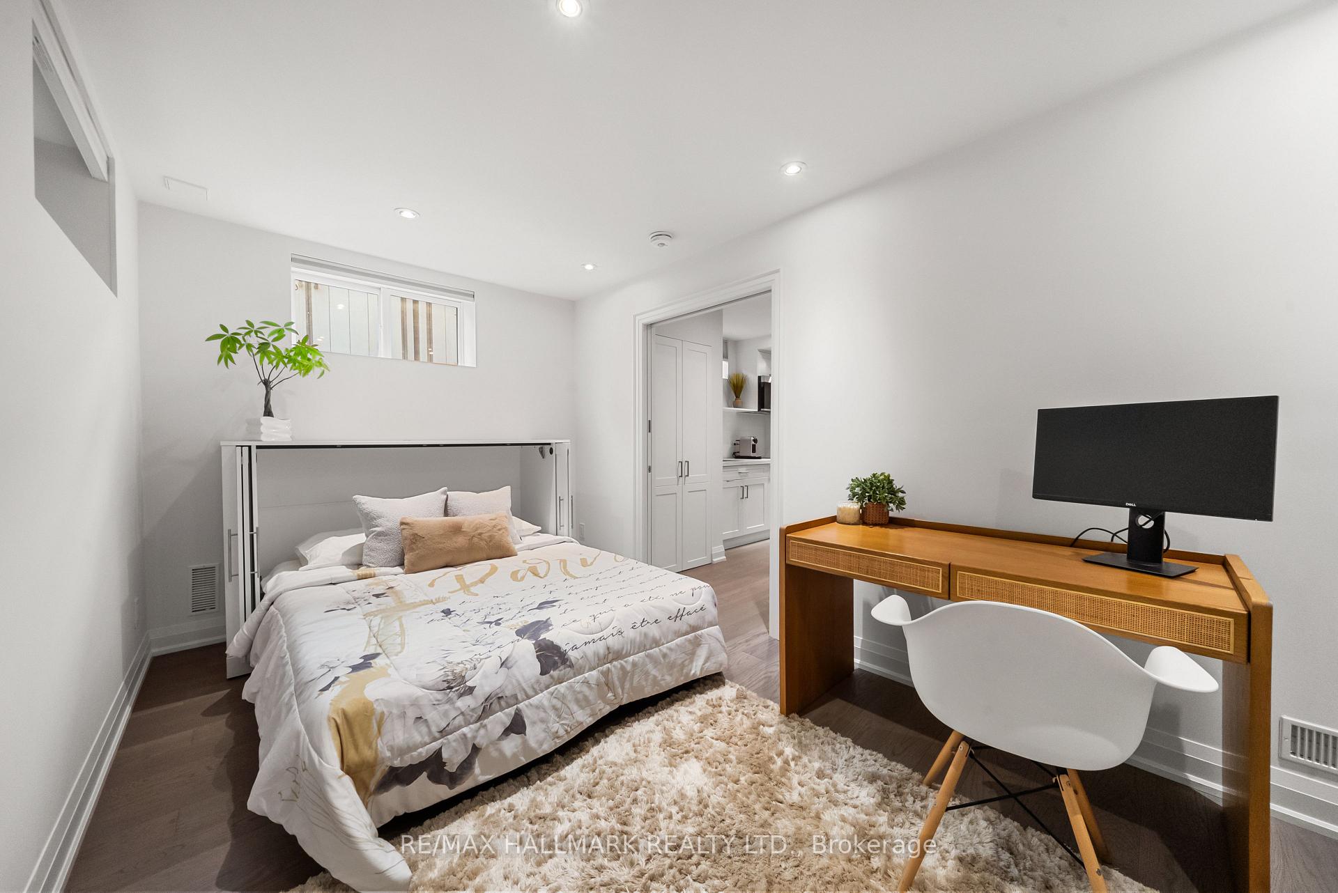 Photo 33 of 214 Divadale Drive, Toronto, Leaside — HOMEH