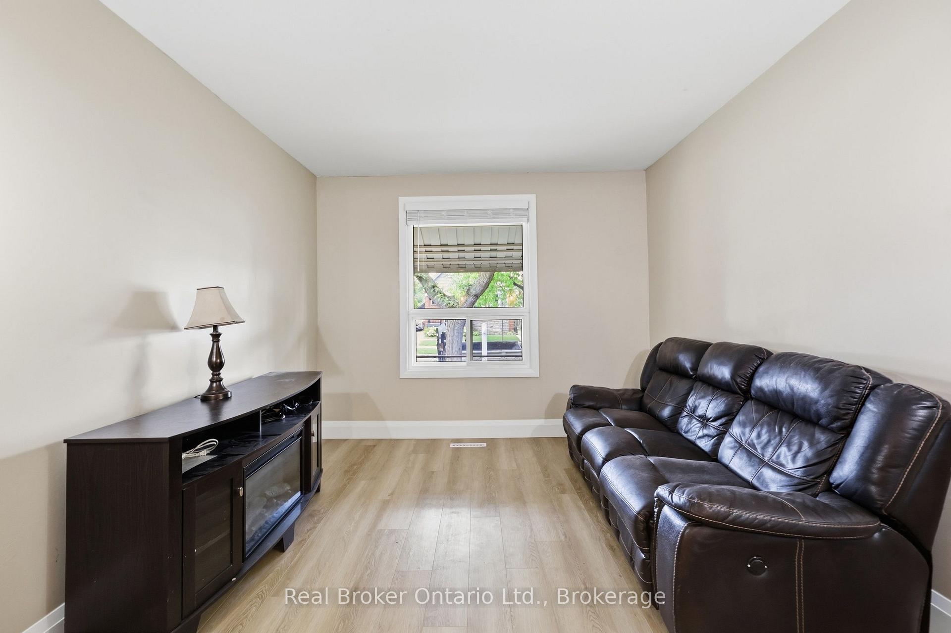 Photo 11 of 56 Harmony Avenue, Hamilton, Homeside — HOMEH