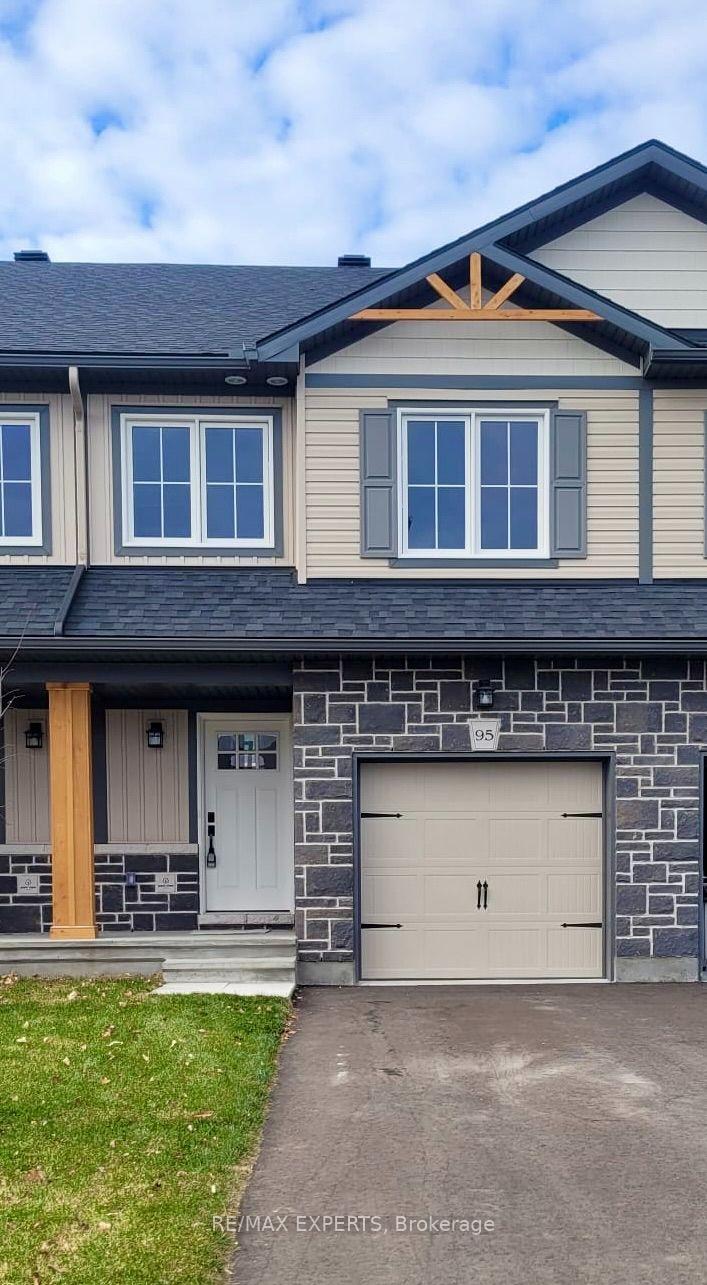 Photo 2 of 95 Whitcomb Crescent E, Smiths Falls, Smiths Falls — HOMEH