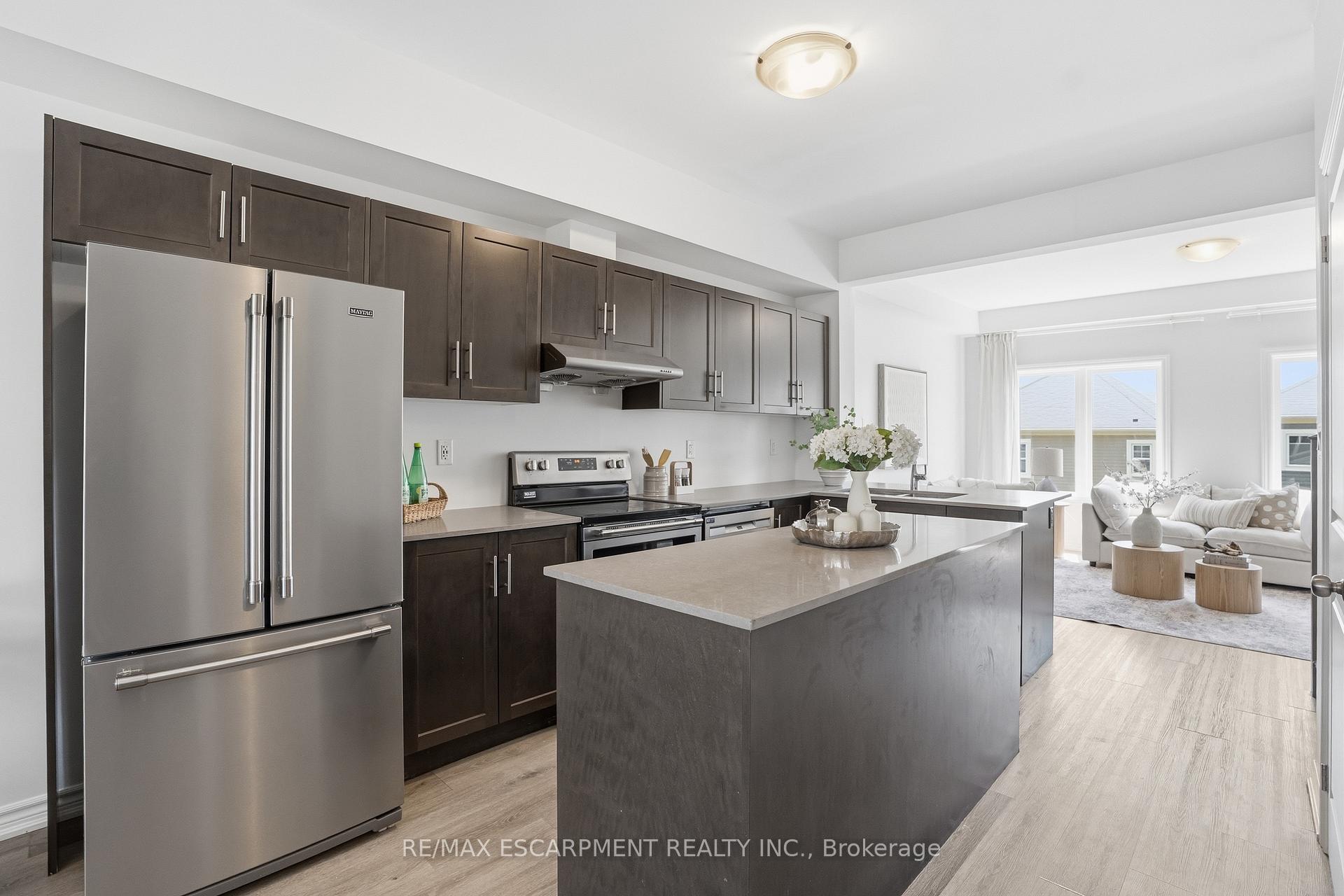 Photo 7 of Unit 5, 124 Compass Trail, Cambridge, Silver Heights — HOMEH