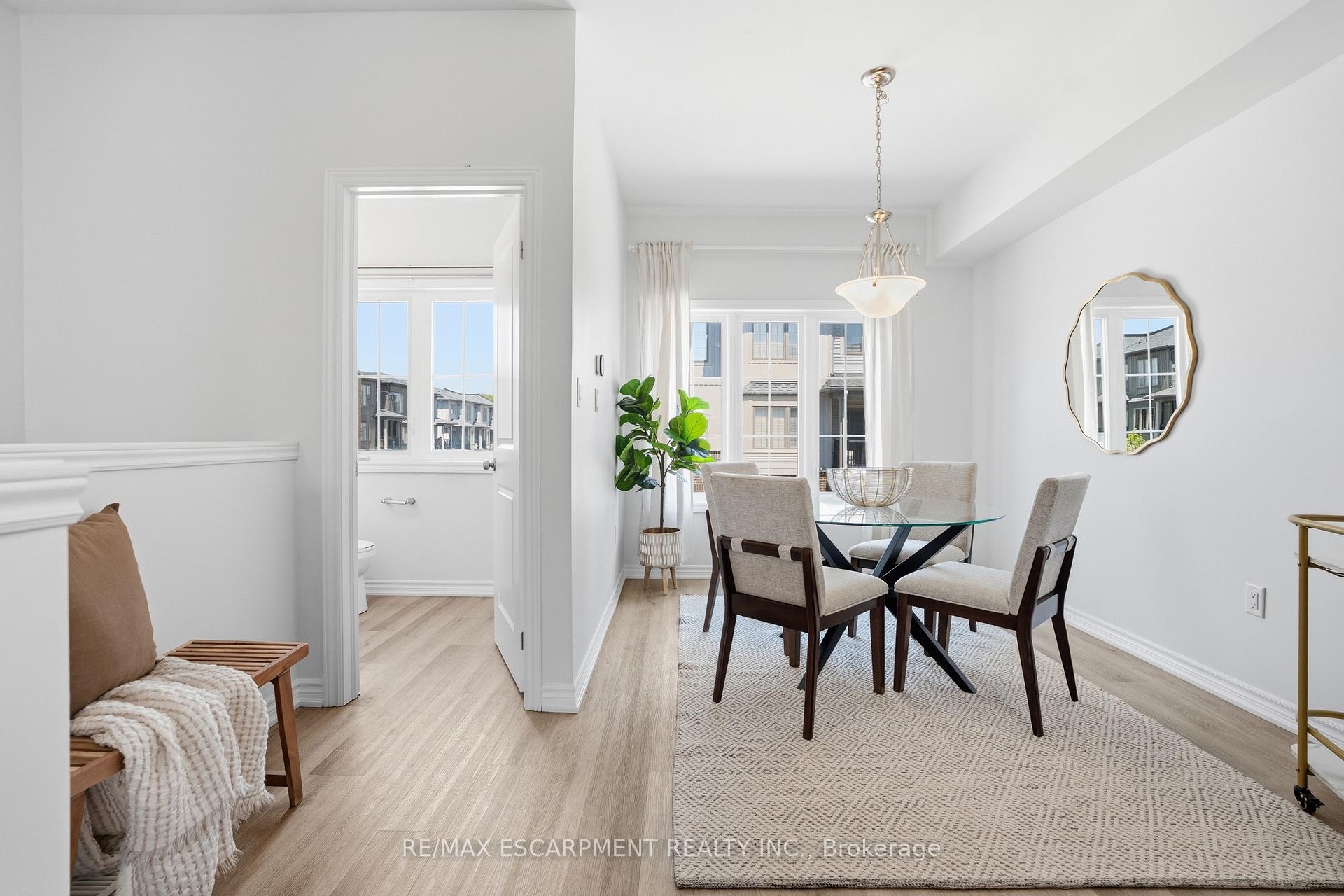 Photo 10 of Unit 5, 124 Compass Trail, Cambridge, Silver Heights — HOMEH