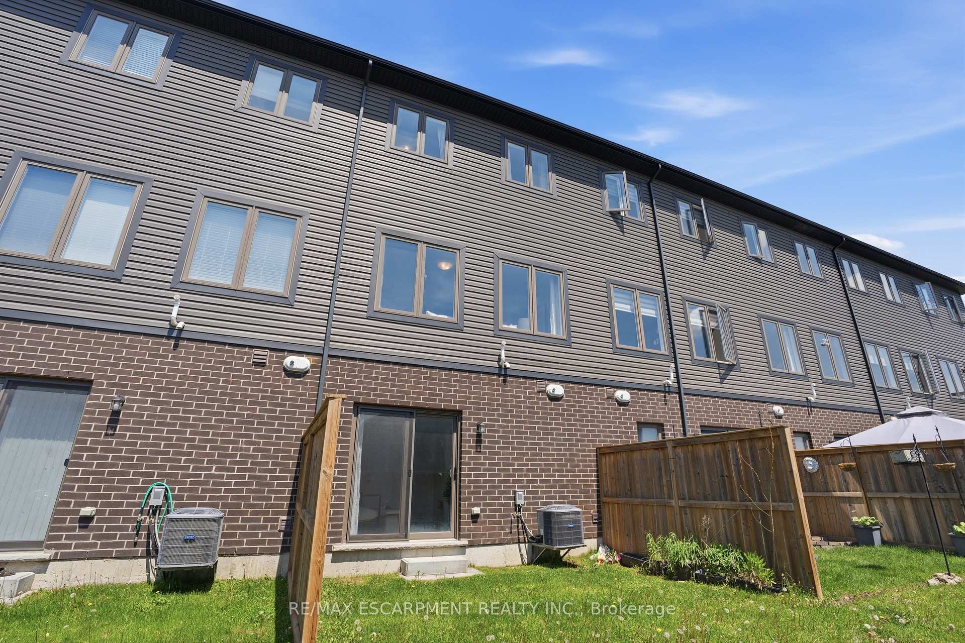 Photo 21 of Unit 5, 124 Compass Trail, Cambridge, Silver Heights — HOMEH