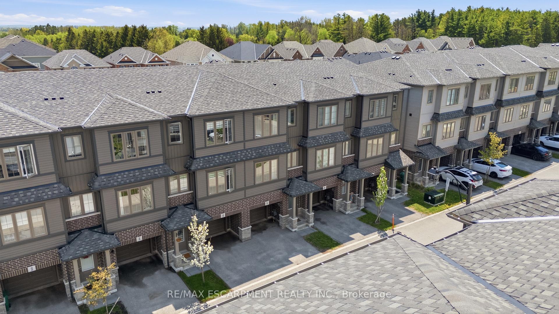 Photo 23 of Unit 5, 124 Compass Trail, Cambridge, Silver Heights — HOMEH
