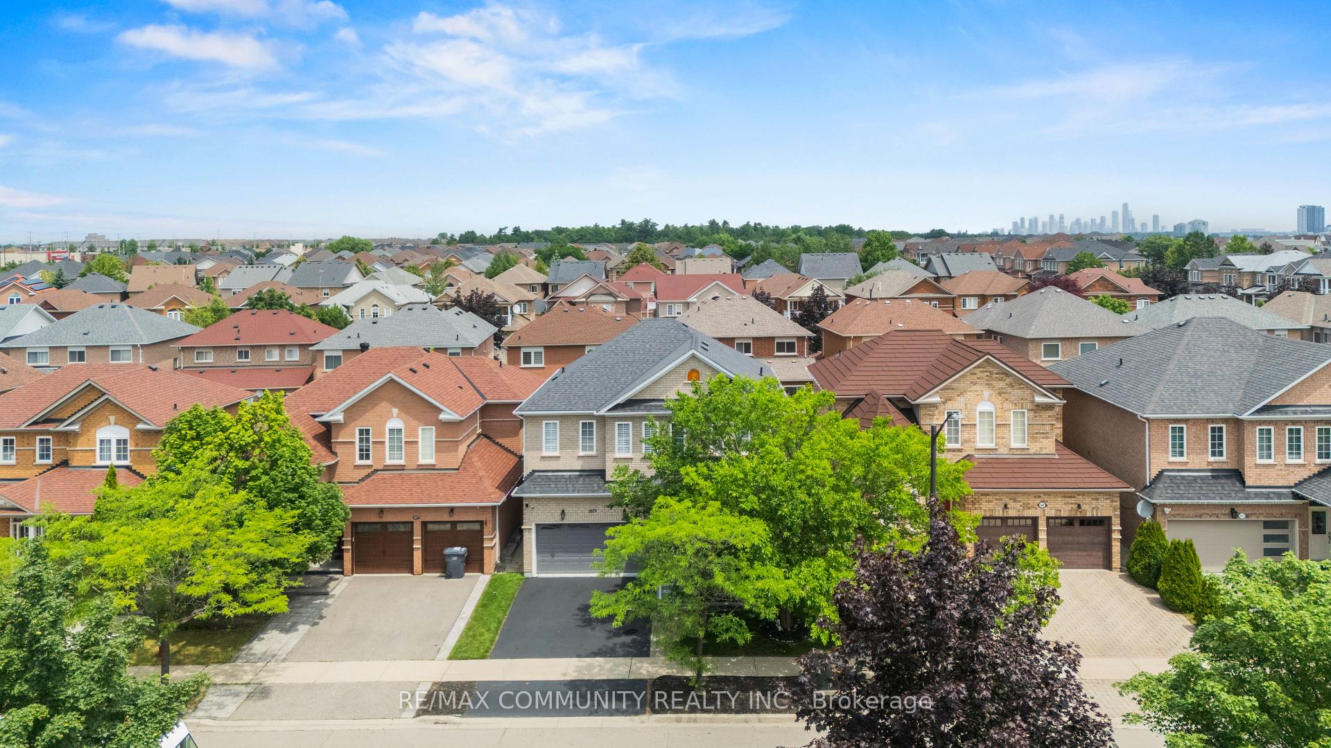 Photo 2 of 5673 Pegasus Street, Mississauga, Churchill Meadows — HOMEH