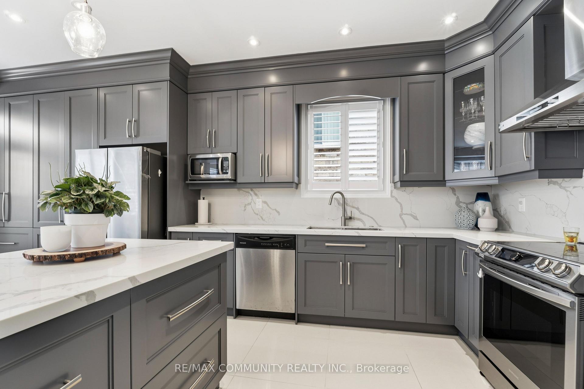 Photo 10 of 5673 Pegasus Street, Mississauga, Churchill Meadows — HOMEH