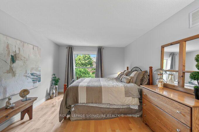 Photo 23 of 4212 Stonemason Crescent, Mississauga, Erin Mills — HOMEH
