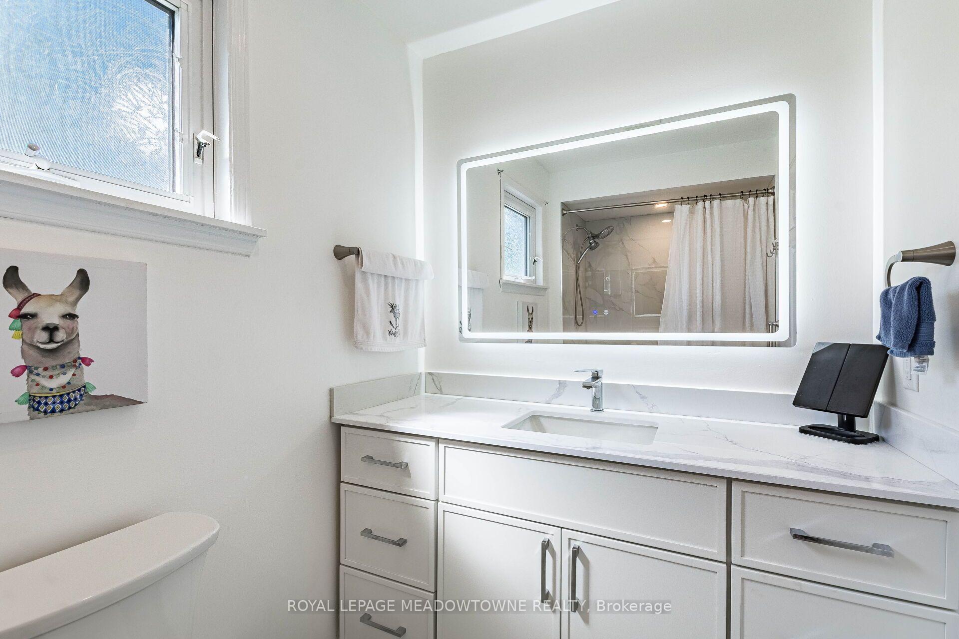 Photo 14 of 56 Sutter Avenue, Brampton, Heart Lake West — HOMEH