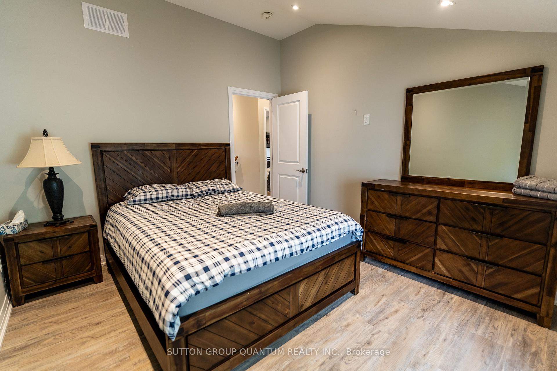 Photo 29 of 2118 Lakeshore Road, Haldimand, Dunnville — HOMEH