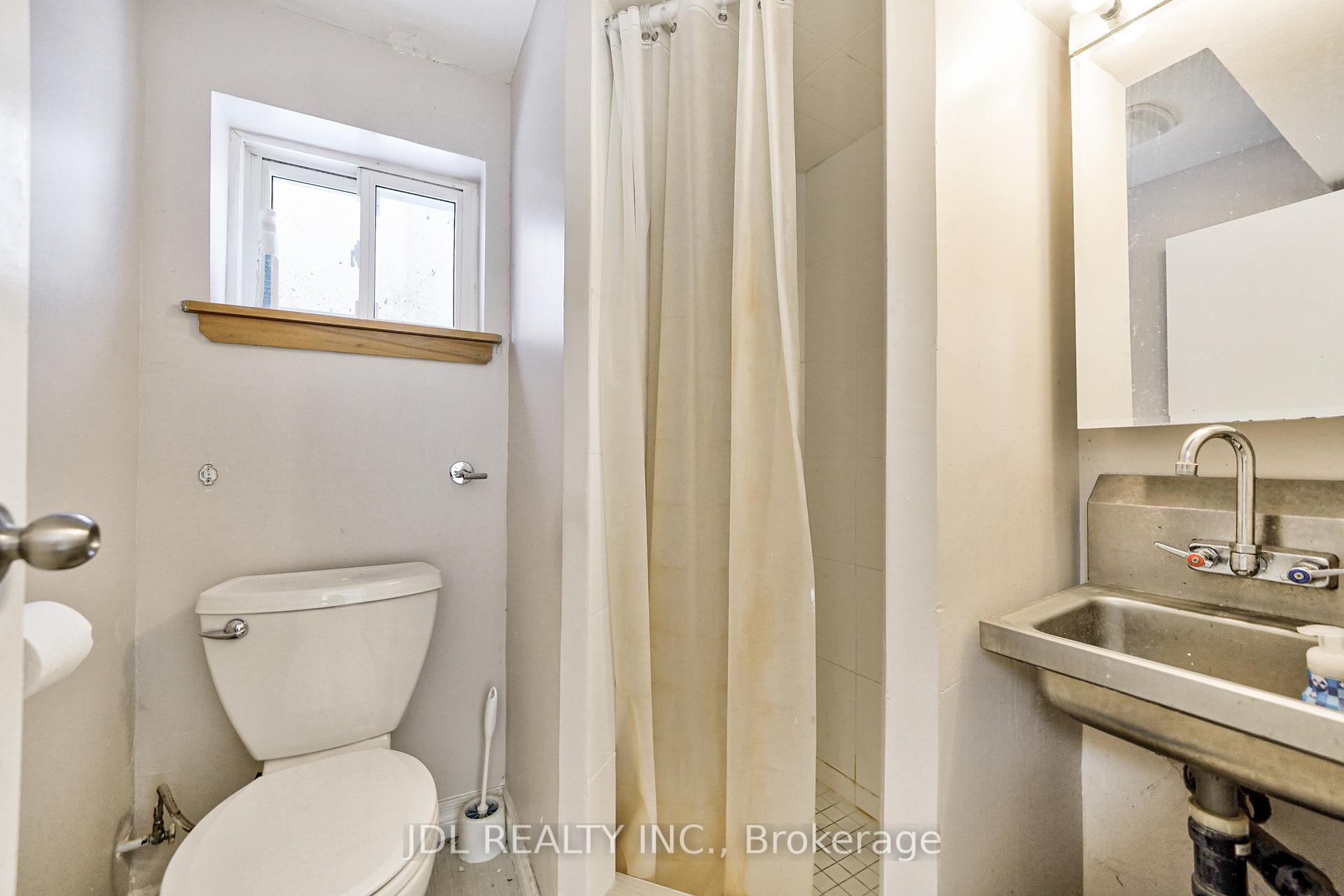 Photo 9 of Unit Bsmt, 150 Banff Road, Toronto, Mount Pleasant East — HOMEH