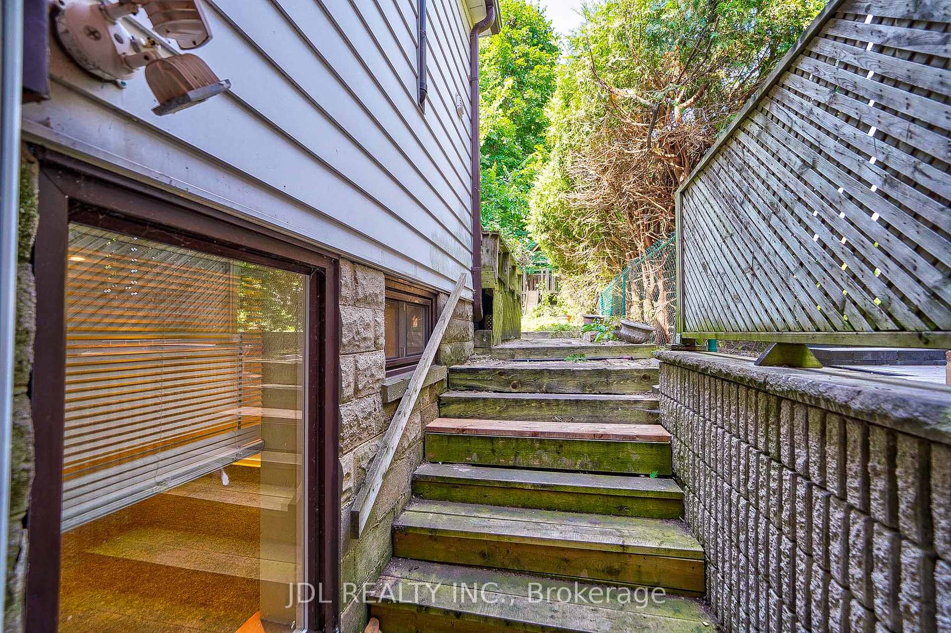 Photo 11 of Unit Bsmt, 150 Banff Road, Toronto, Mount Pleasant East — HOMEH