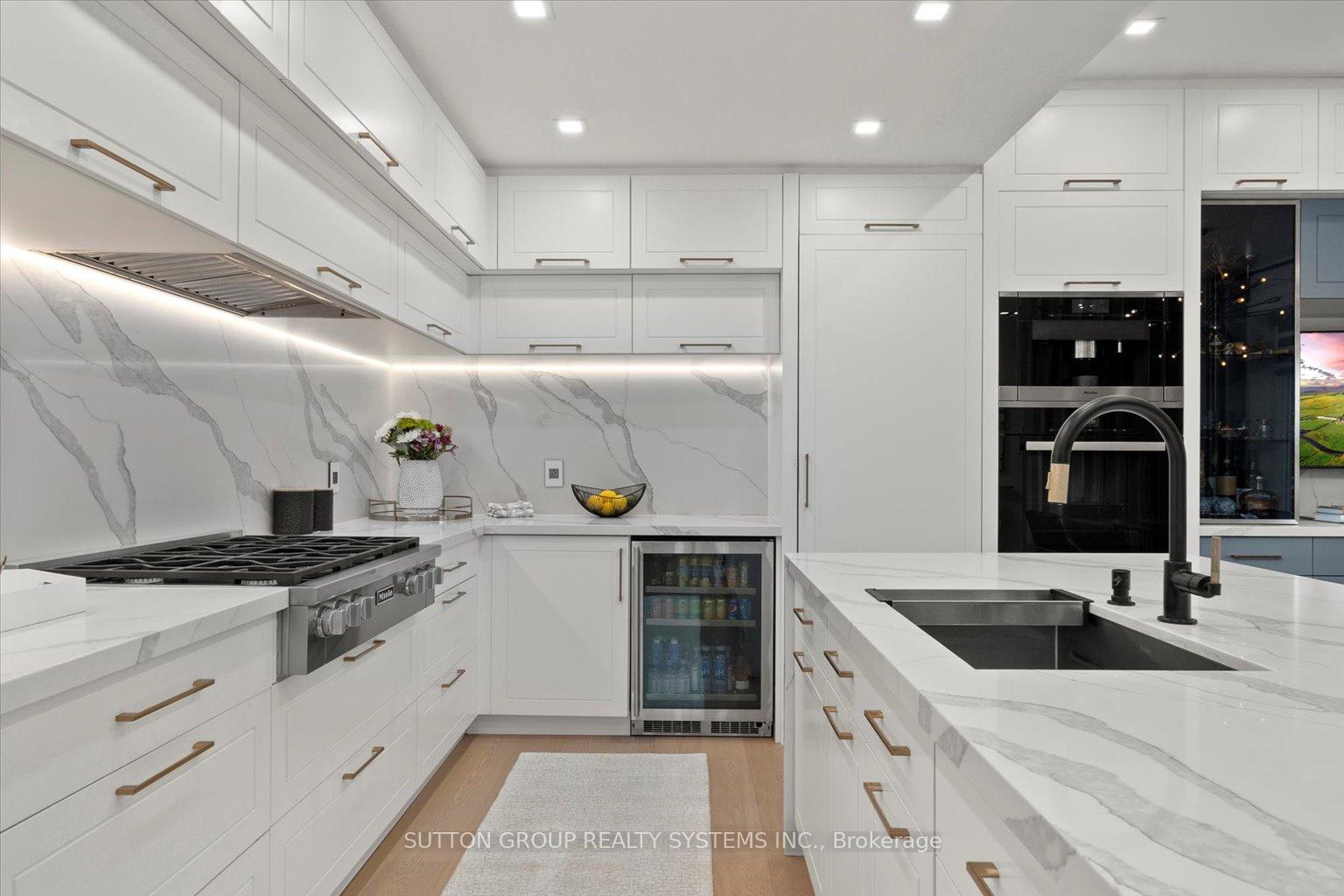 Photo 5 of 146 Martin Grove Road, Etobicoke, Islington-City Centre West — HOMEH