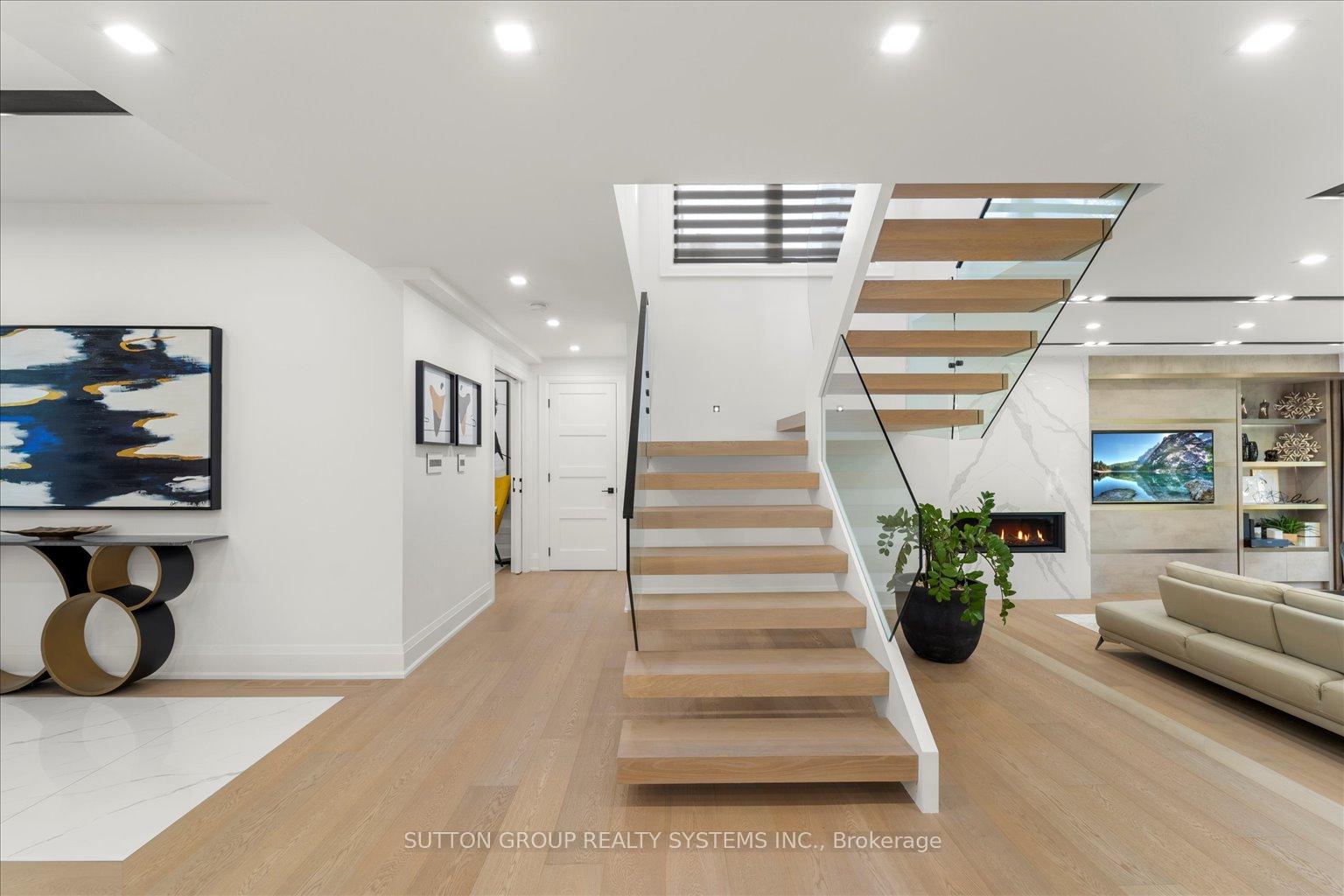 Photo 17 of 146 Martin Grove Road, Etobicoke, Islington-City Centre West — HOMEH