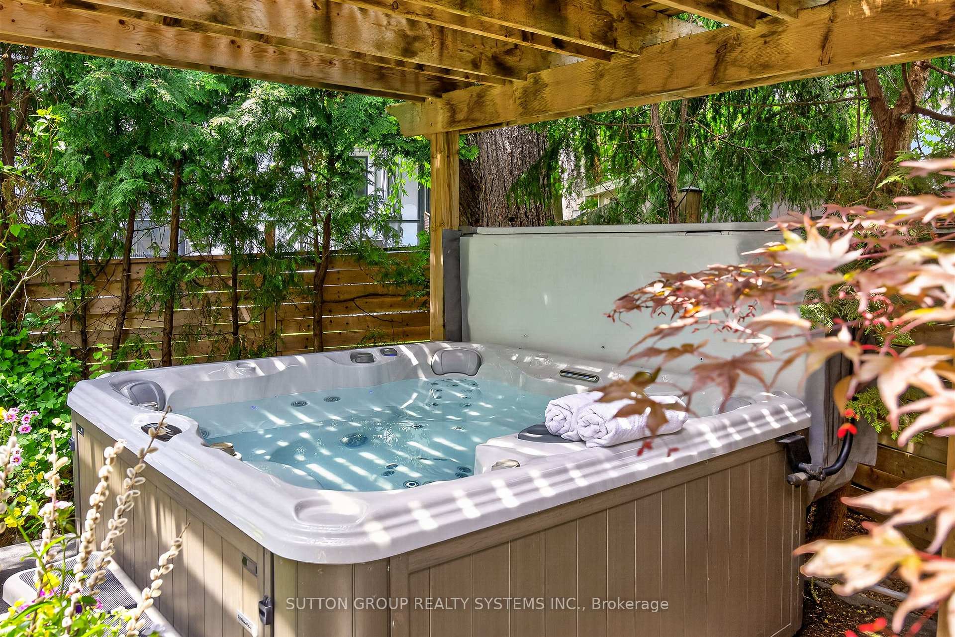 Photo 34 of 146 Martin Grove Road, Etobicoke, Islington-City Centre West — HOMEH