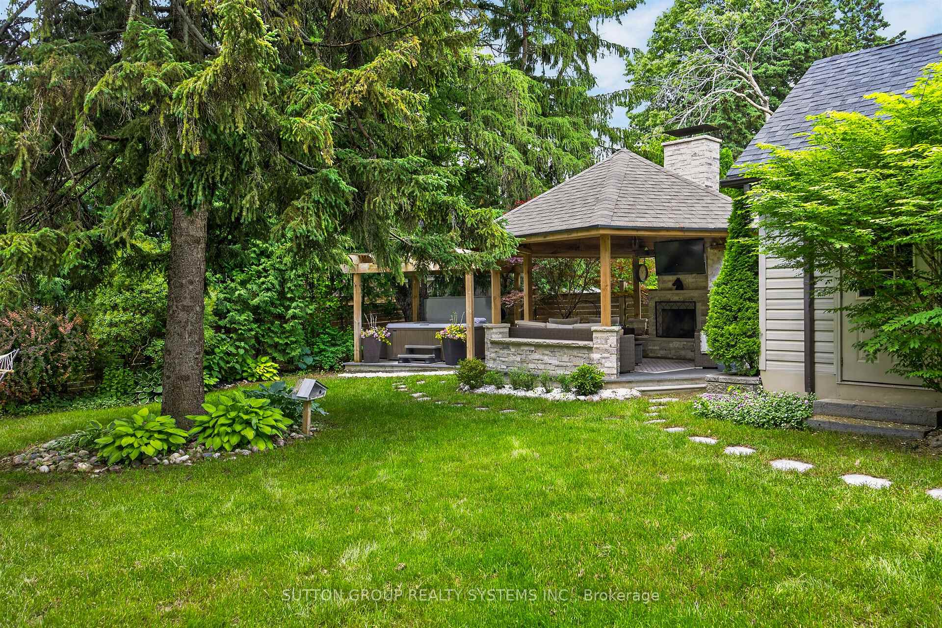 Photo 35 of 146 Martin Grove Road, Etobicoke, Islington-City Centre West — HOMEH