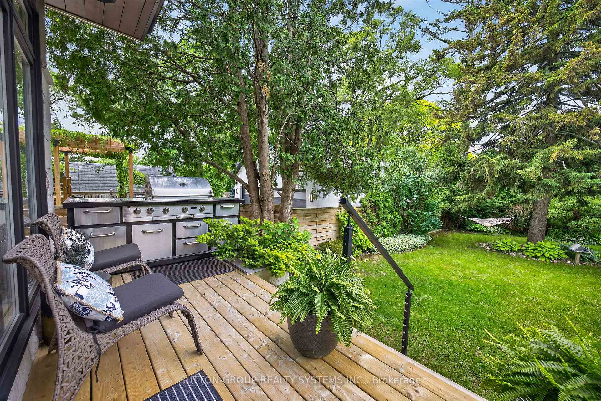 Photo 36 of 146 Martin Grove Road, Etobicoke, Islington-City Centre West — HOMEH