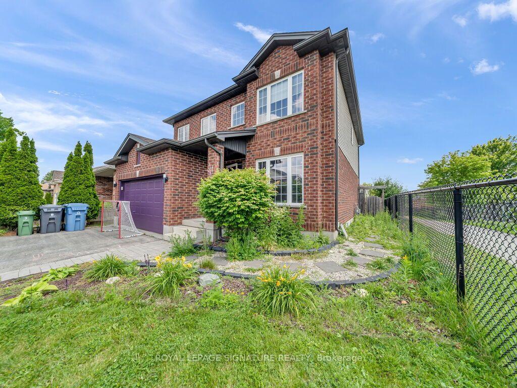 Photo 5 of 31 Ingram Drive, Guelph, Victoria North — HOMEH
