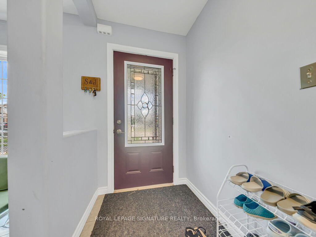 Photo 9 of 31 Ingram Drive, Guelph, Victoria North — HOMEH
