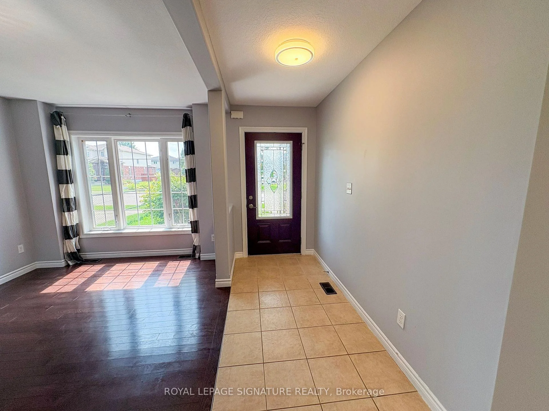 Photo 10 of 31 Ingram Drive, Guelph, Victoria North — HOMEH