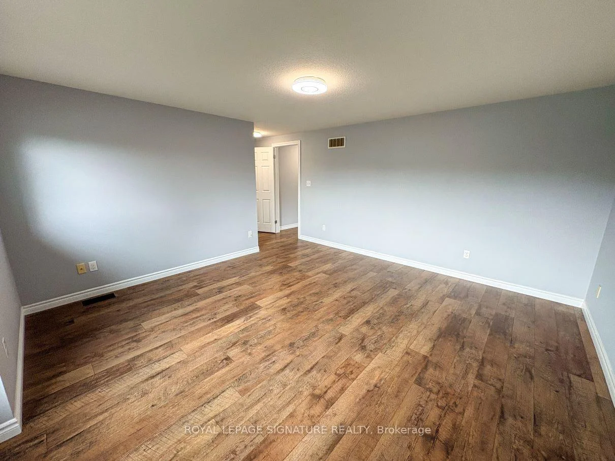 Photo 36 of 31 Ingram Drive, Guelph, Victoria North — HOMEH
