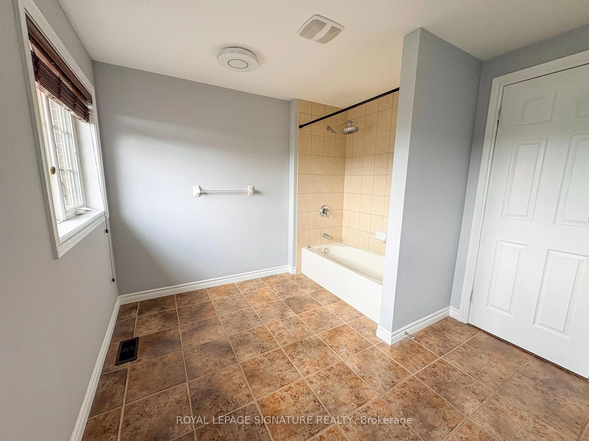 Photo 42 of 31 Ingram Drive, Guelph, Victoria North — HOMEH
