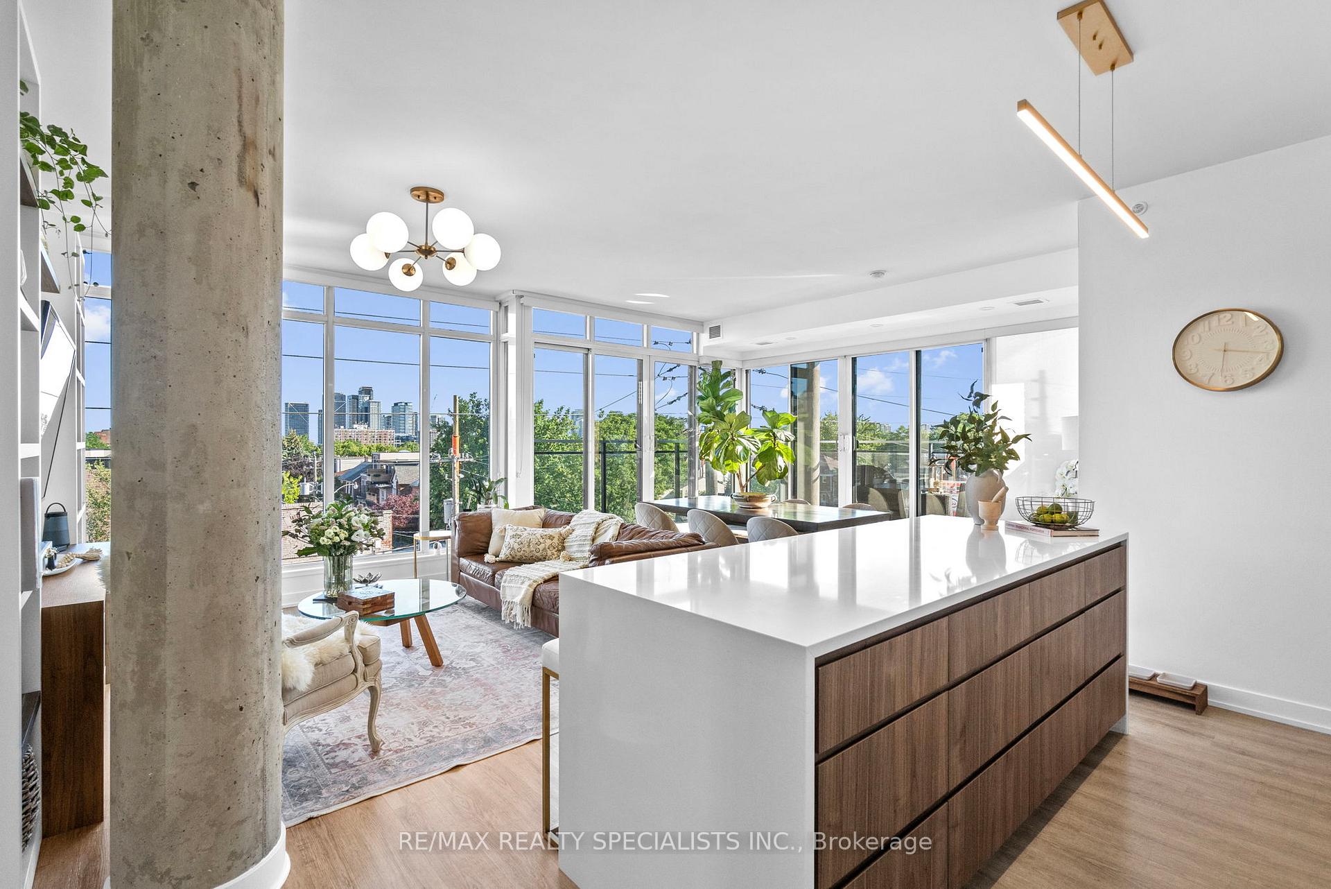 Photo 1 of Unit 310, 205 Manning Avenue, Toronto, Trinity-Bellwoods — HOMEH