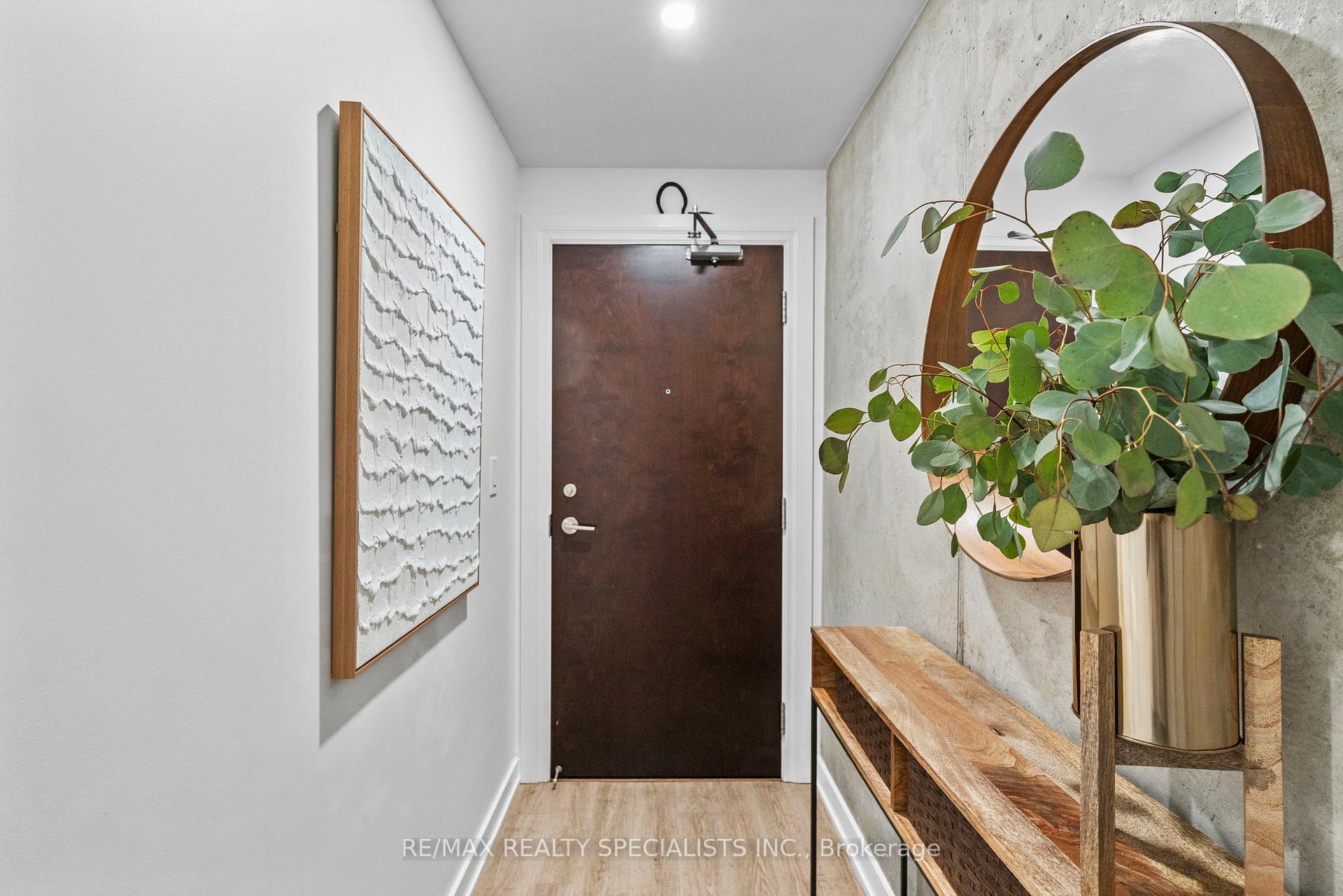 Photo 2 of Unit 310, 205 Manning Avenue, Toronto, Trinity-Bellwoods — HOMEH