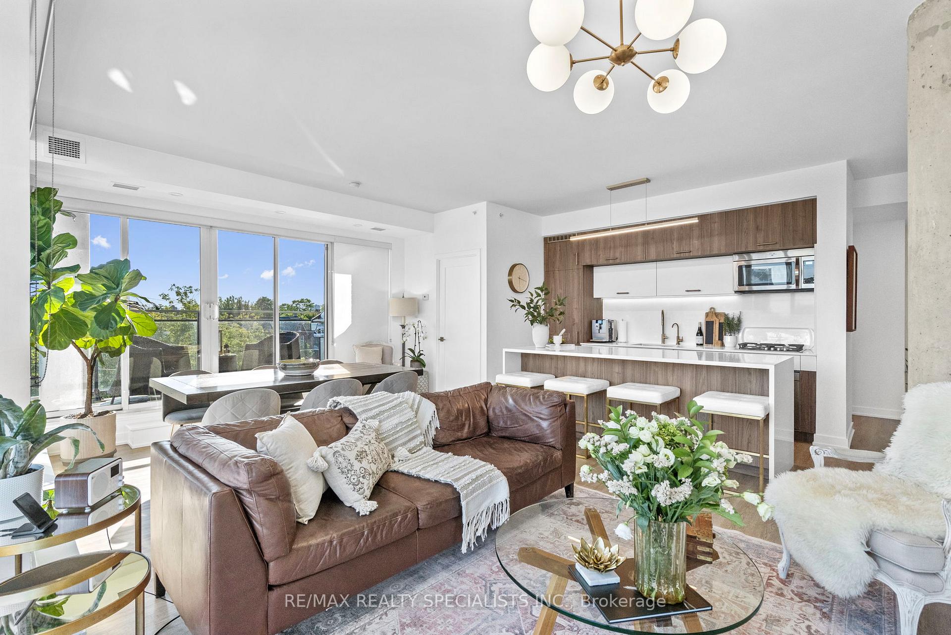 Photo 6 of Unit 310, 205 Manning Avenue, Toronto, Trinity-Bellwoods — HOMEH