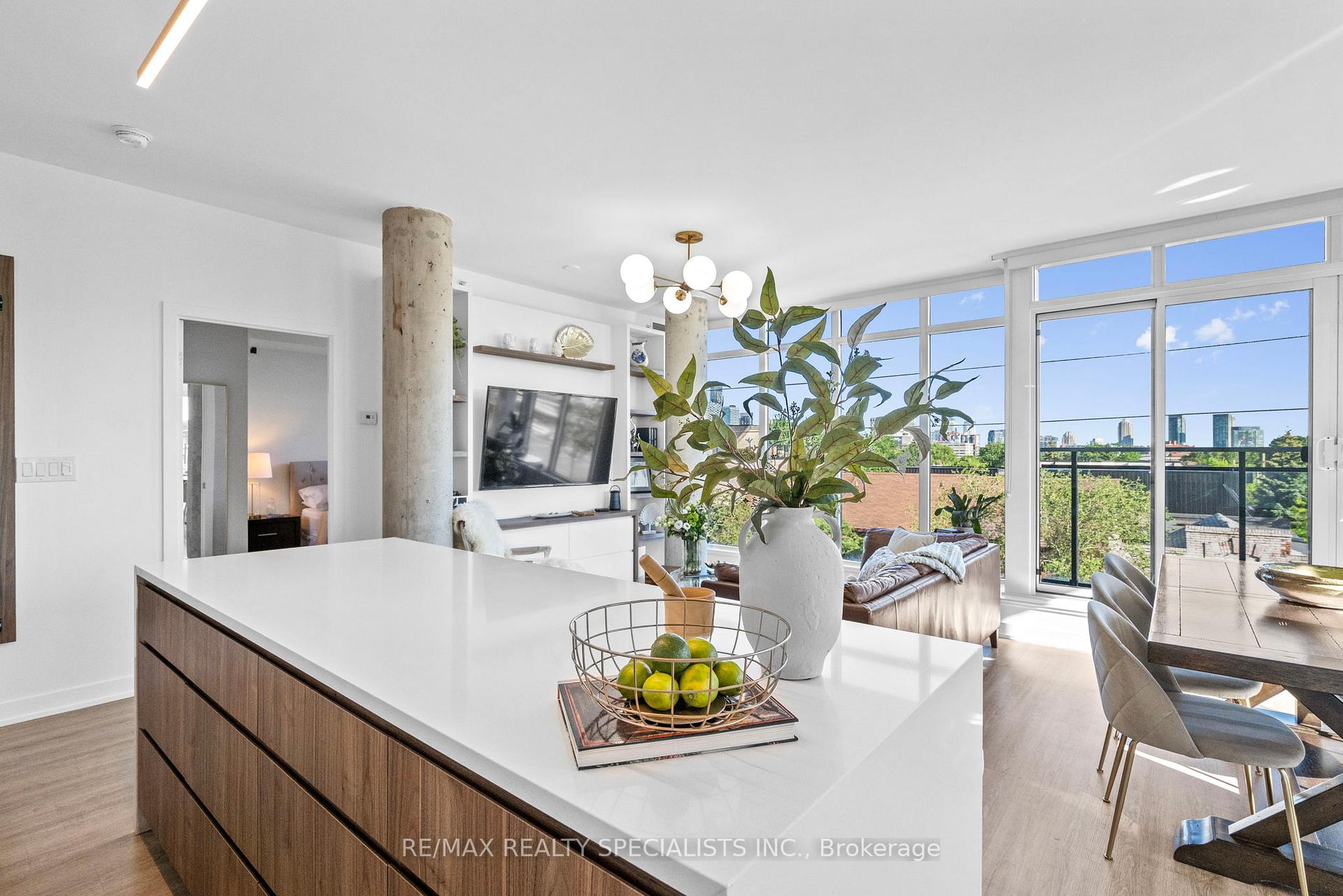 Photo 13 of Unit 310, 205 Manning Avenue, Toronto, Trinity-Bellwoods — HOMEH