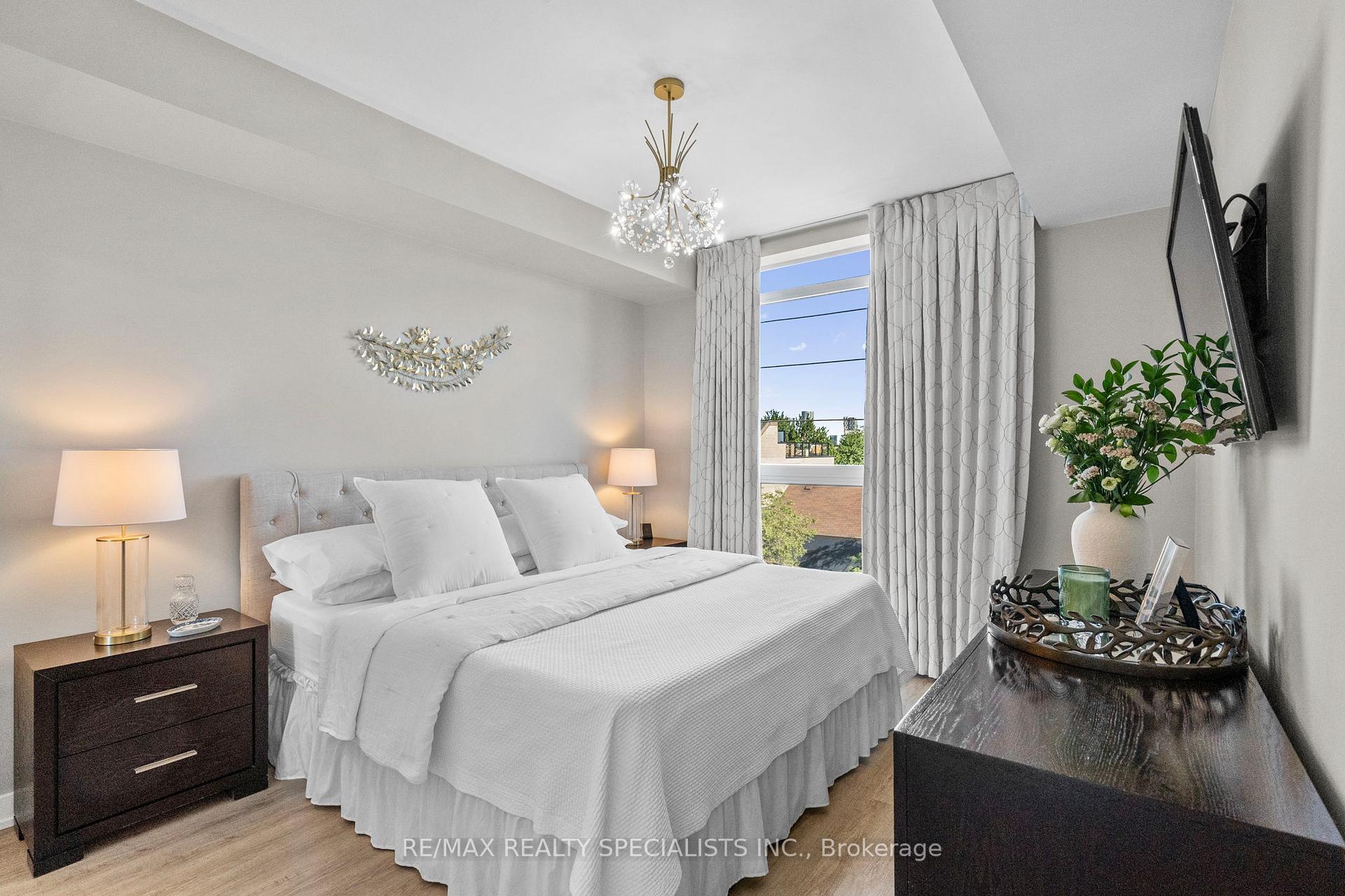 Photo 20 of Unit 310, 205 Manning Avenue, Toronto, Trinity-Bellwoods — HOMEH