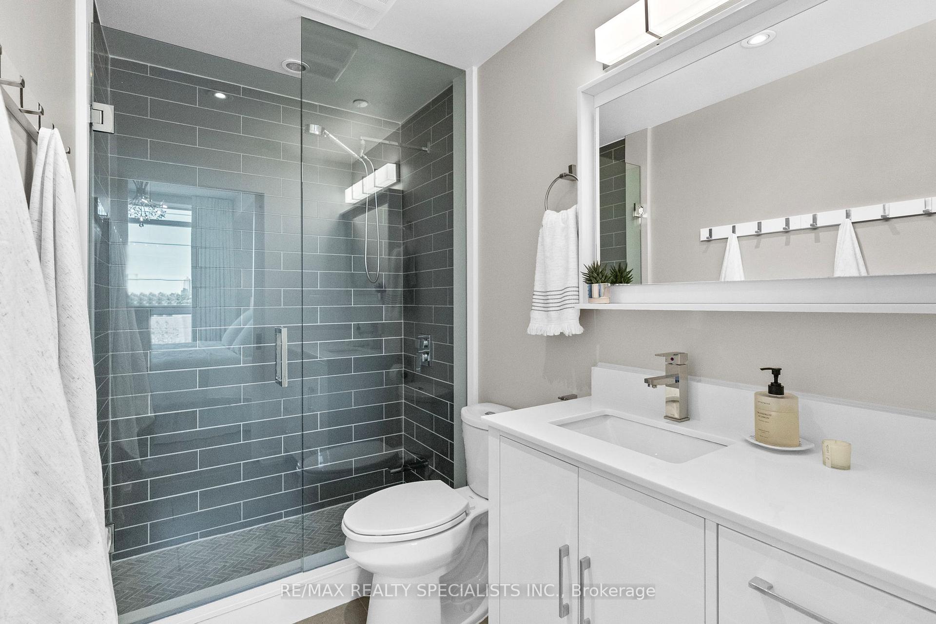 Photo 24 of Unit 310, 205 Manning Avenue, Toronto, Trinity-Bellwoods — HOMEH
