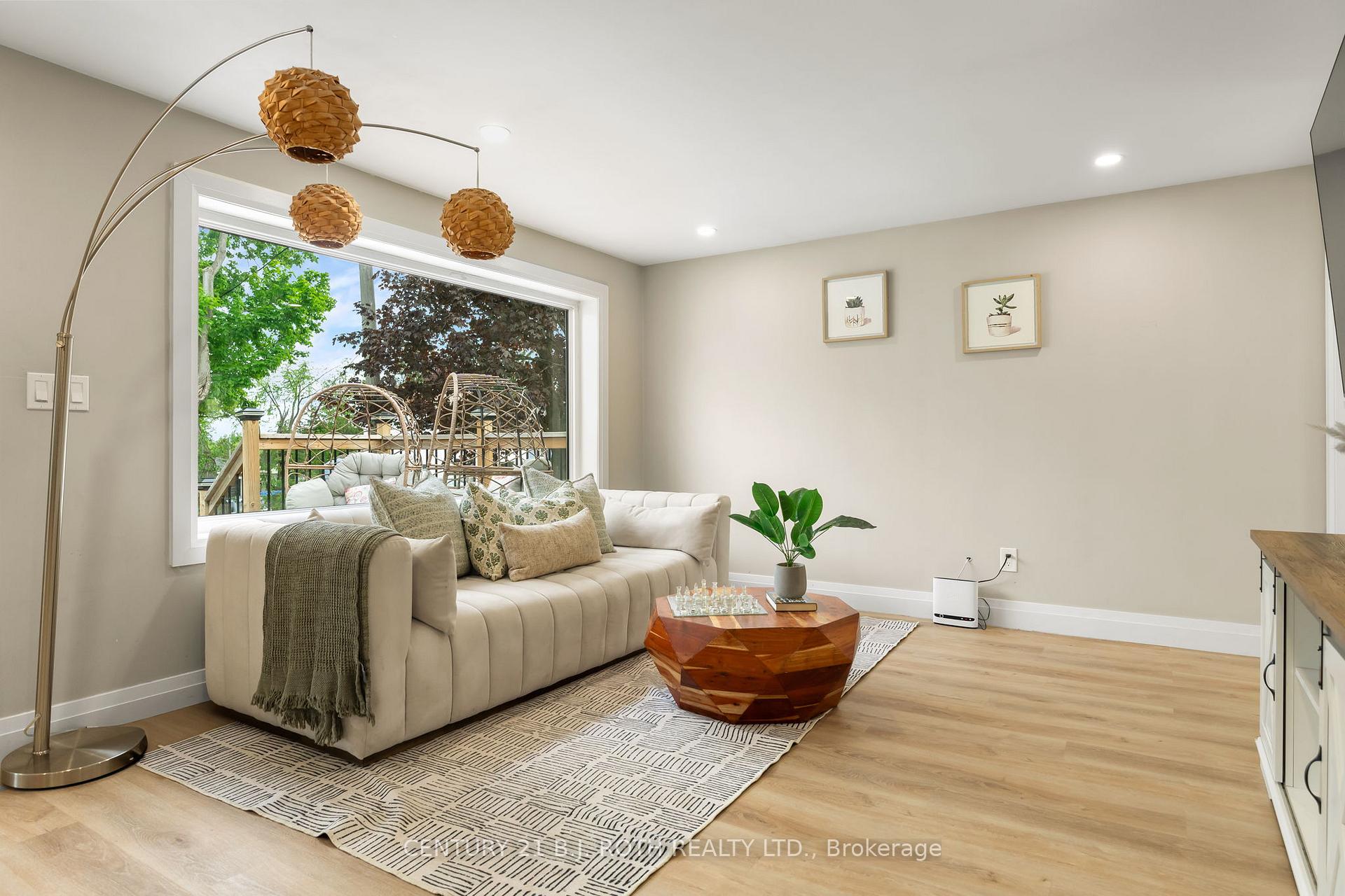 Photo 17 of 390 Arthur Street, Orillia — HOMEH