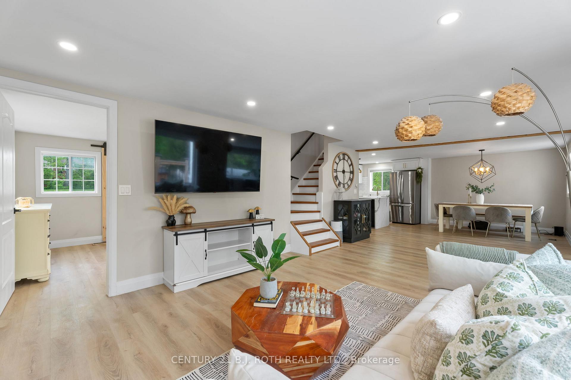 Photo 21 of 390 Arthur Street, Orillia — HOMEH