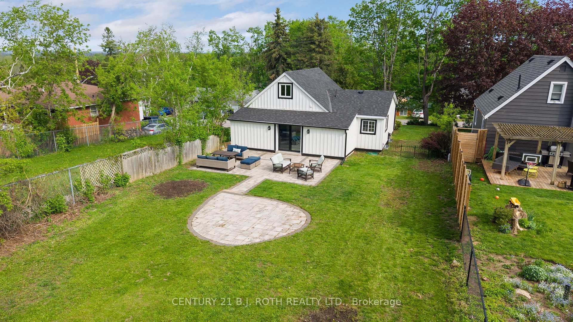 Photo 44 of 390 Arthur Street, Orillia — HOMEH
