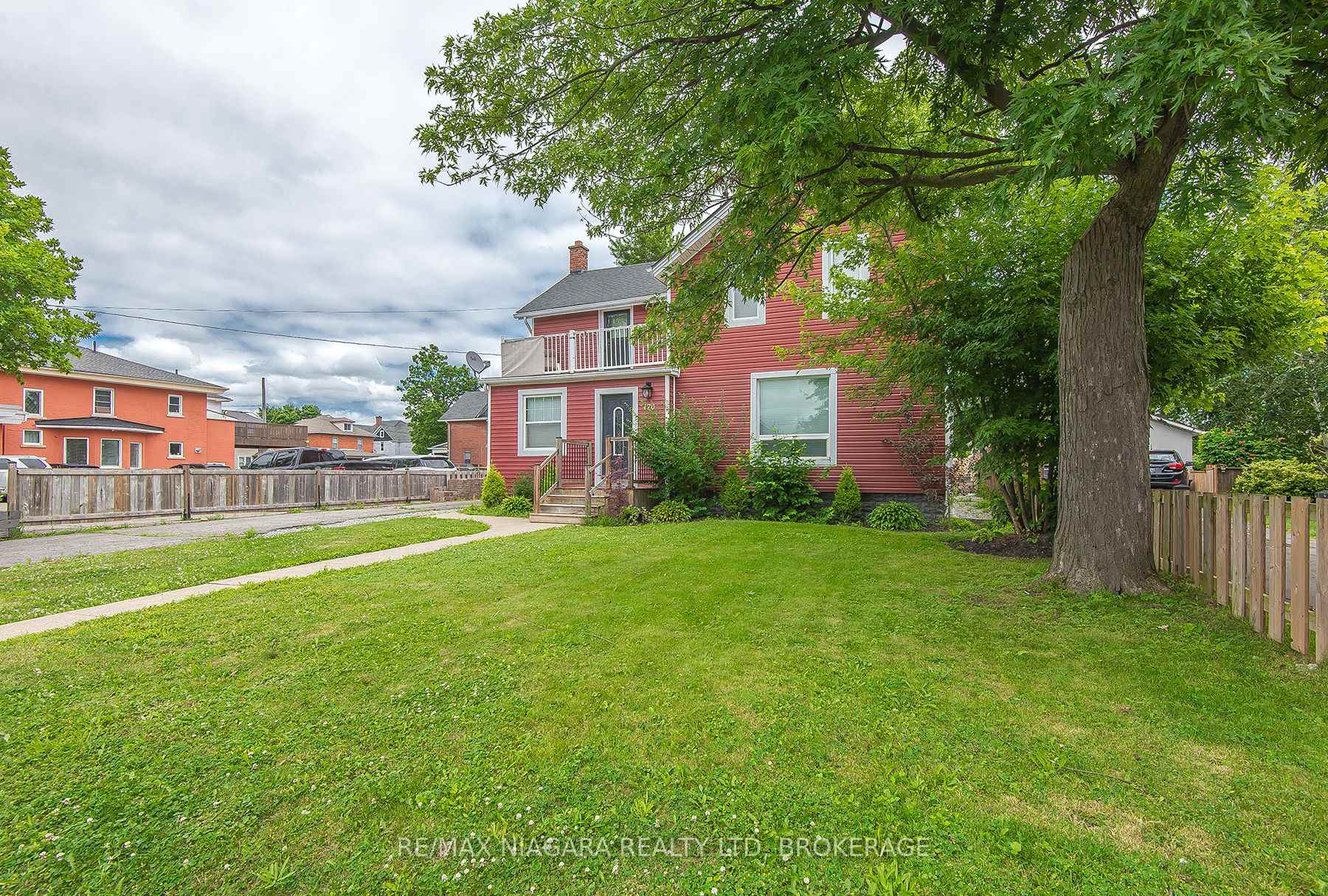 Photo 3 of 170 Hellems Avenue E, Welland, Welland Downtown — HOMEH