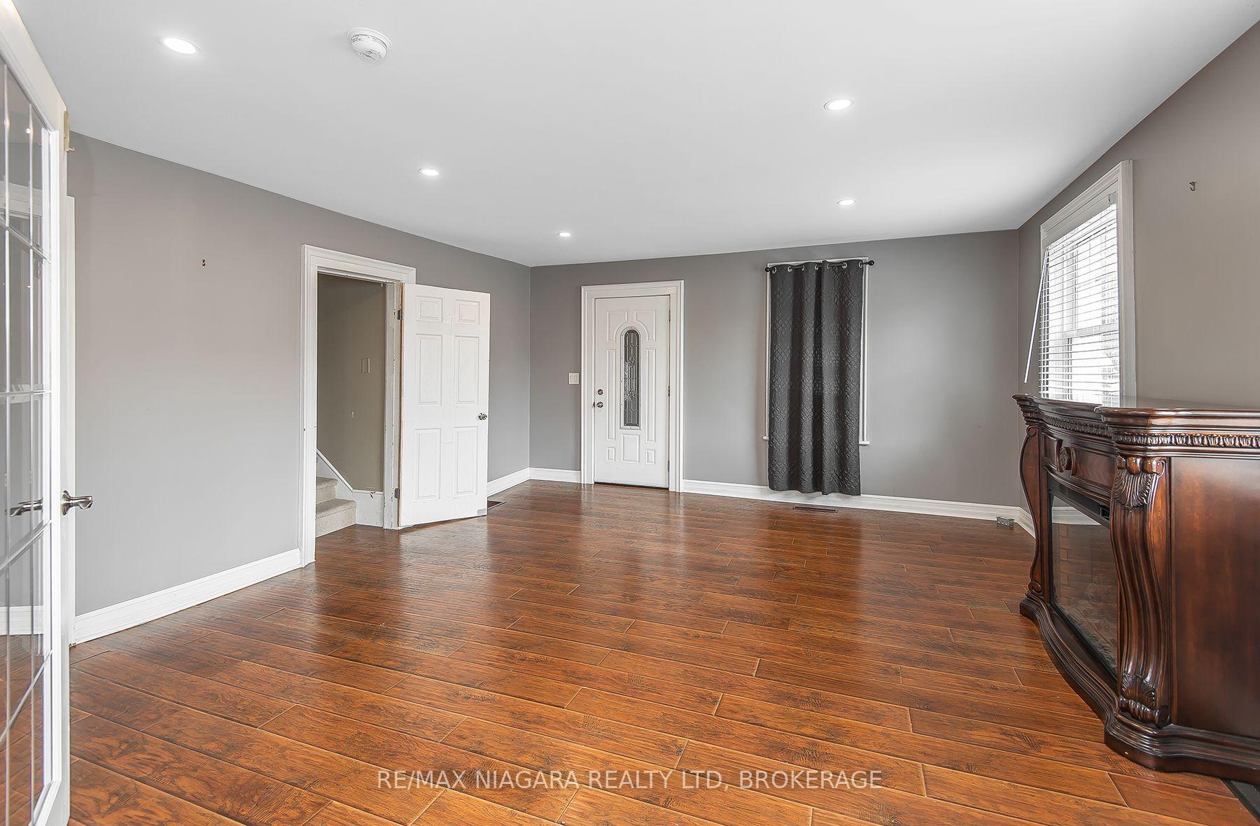 Photo 7 of 170 Hellems Avenue E, Welland, Welland Downtown — HOMEH