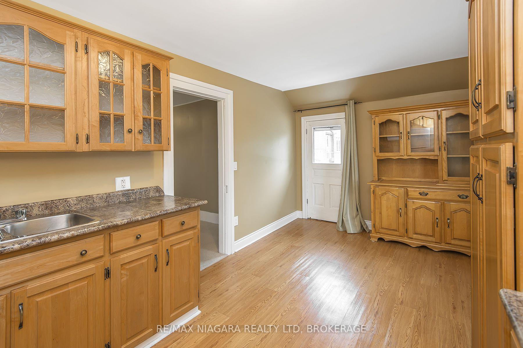 Photo 12 of 170 Hellems Avenue E, Welland, Welland Downtown — HOMEH