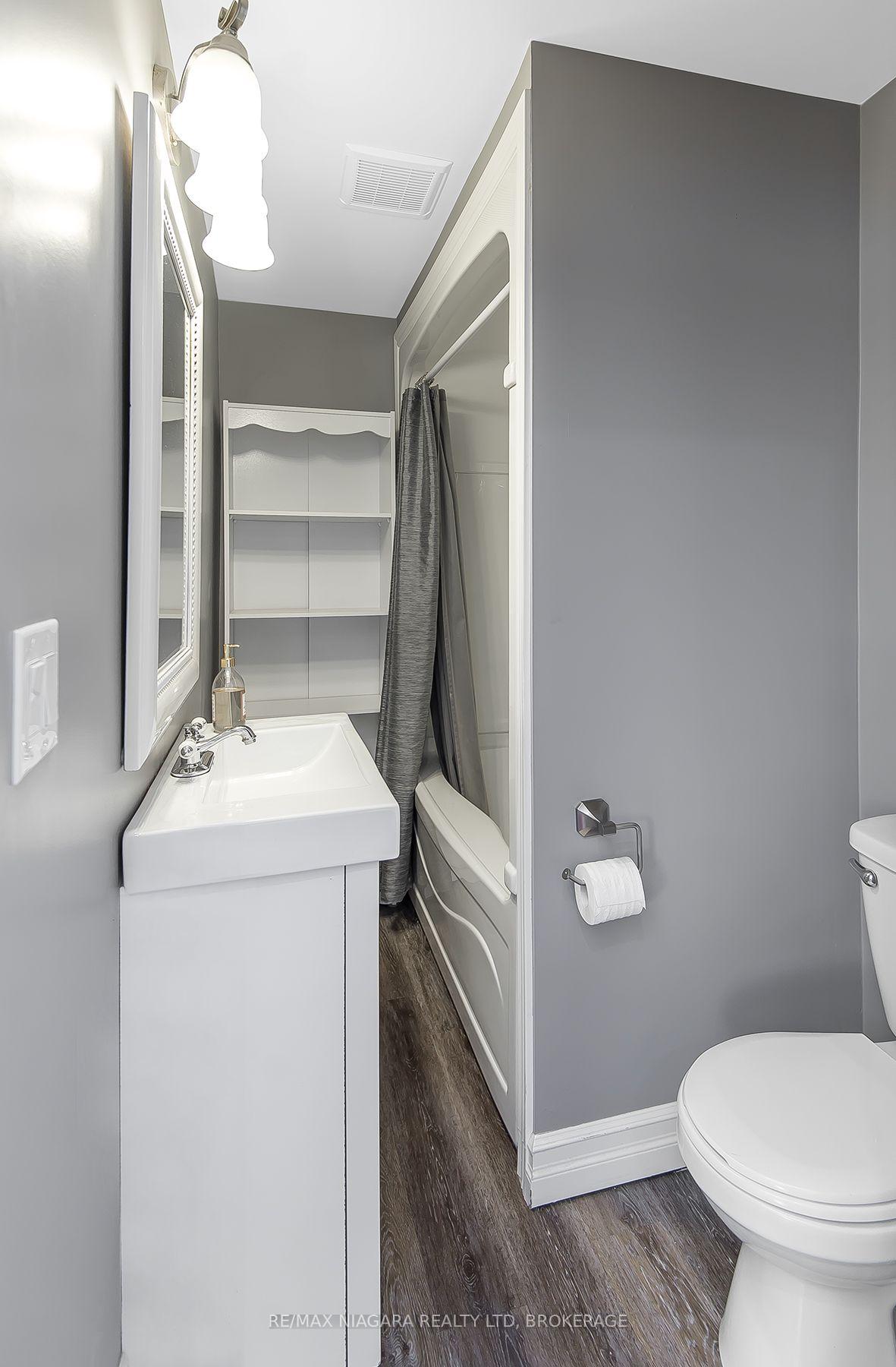 Photo 15 of 170 Hellems Avenue E, Welland, Welland Downtown — HOMEH