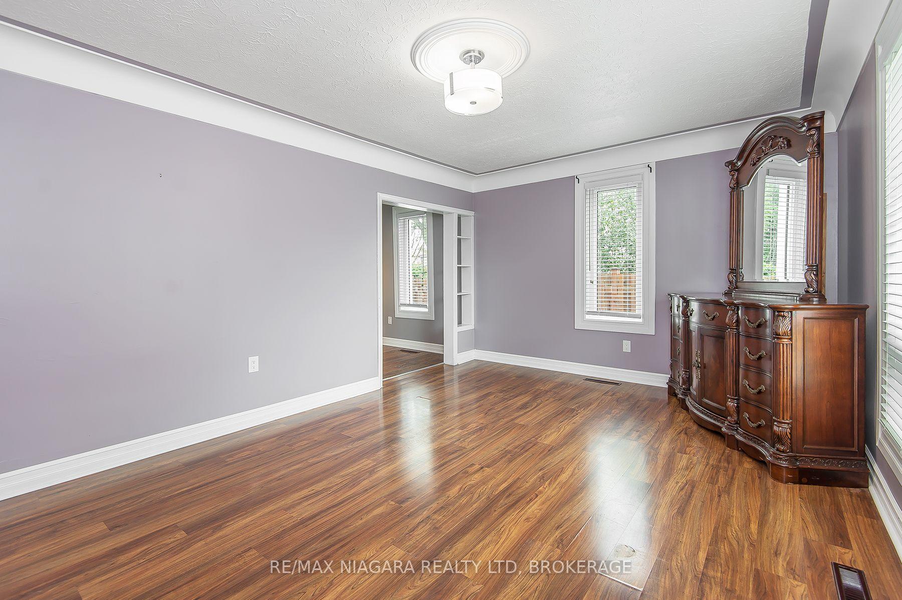 Photo 17 of 170 Hellems Avenue E, Welland, Welland Downtown — HOMEH