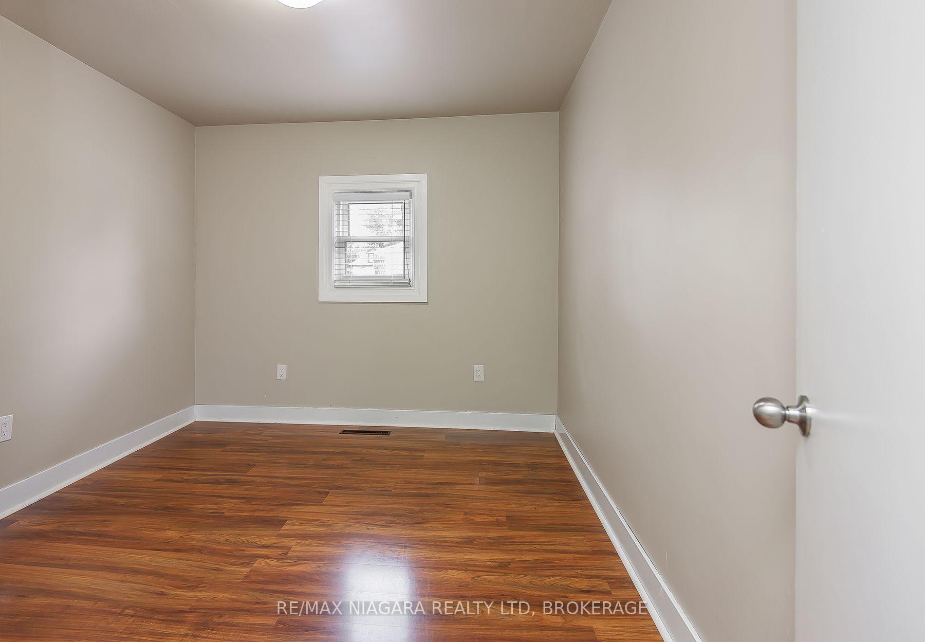 Photo 21 of 170 Hellems Avenue E, Welland, Welland Downtown — HOMEH