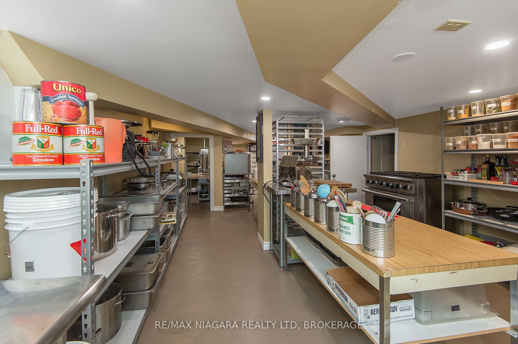Photo 30 of 170 Hellems Avenue E, Welland, Welland Downtown — HOMEH