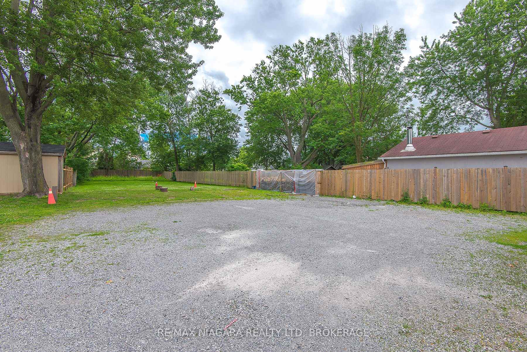 Photo 41 of 170 Hellems Avenue E, Welland, Welland Downtown — HOMEH