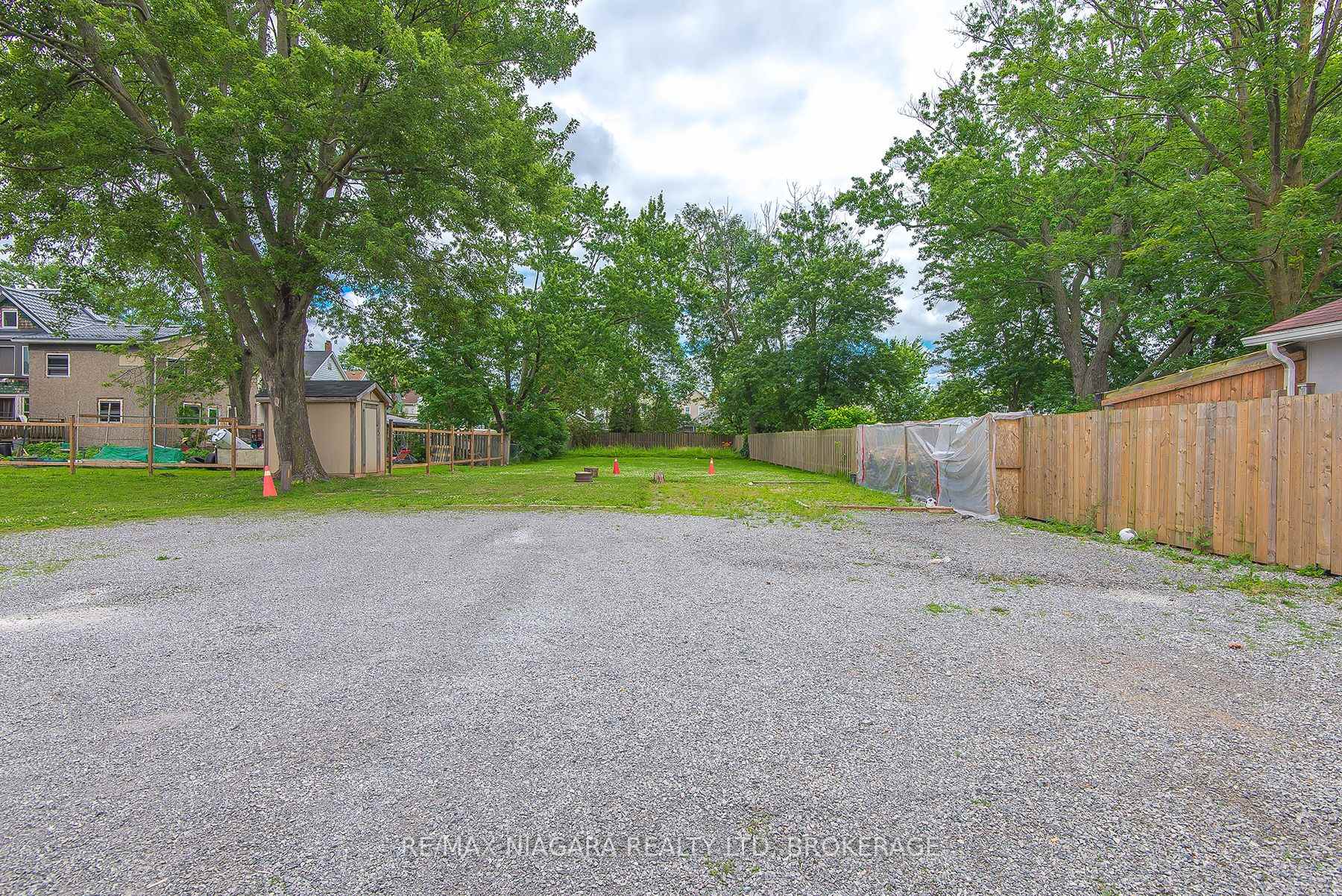 Photo 42 of 170 Hellems Avenue E, Welland, Welland Downtown — HOMEH