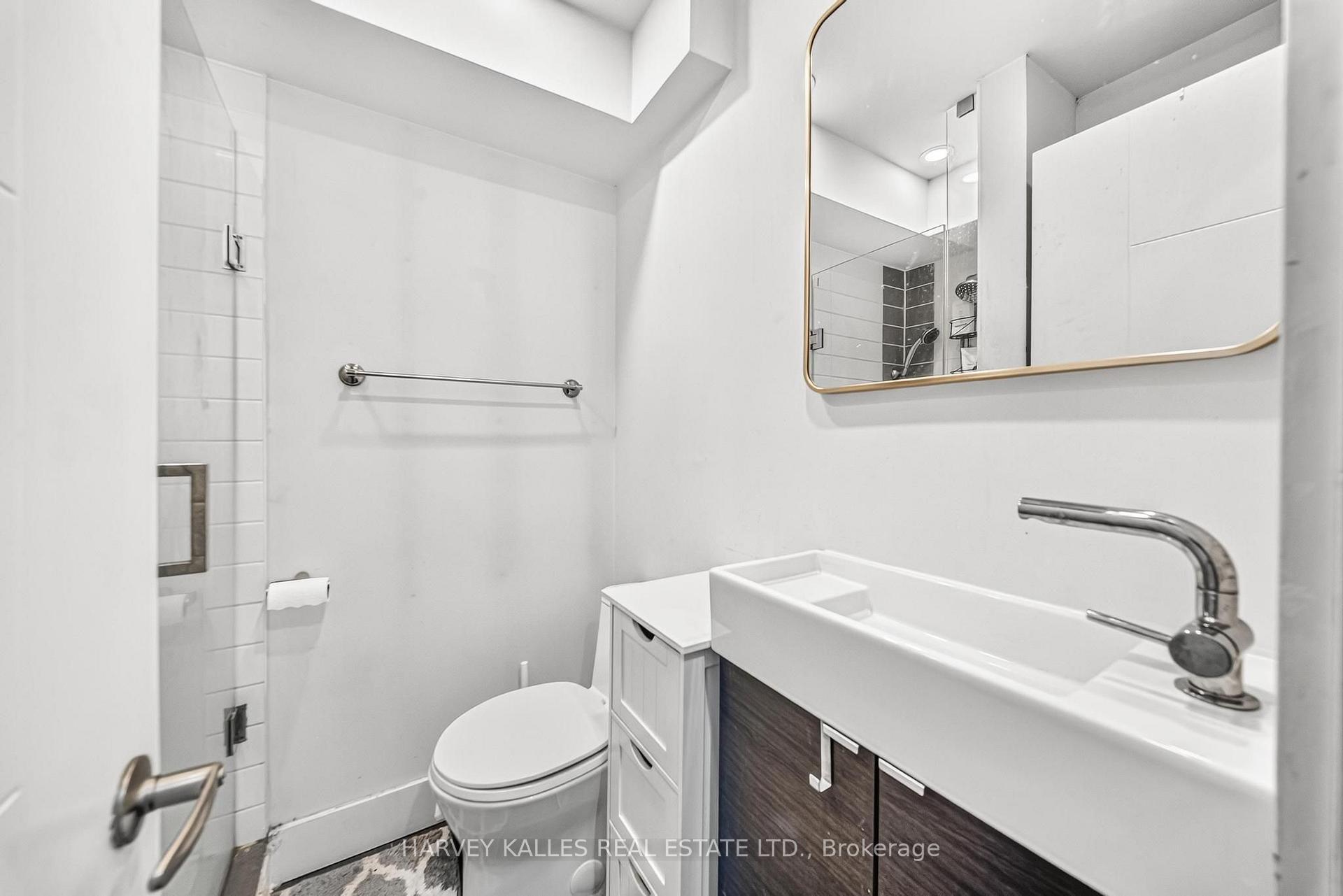 Photo 14 of 160 Lansdowne Avenue, Toronto, Roncesvalles — HOMEH