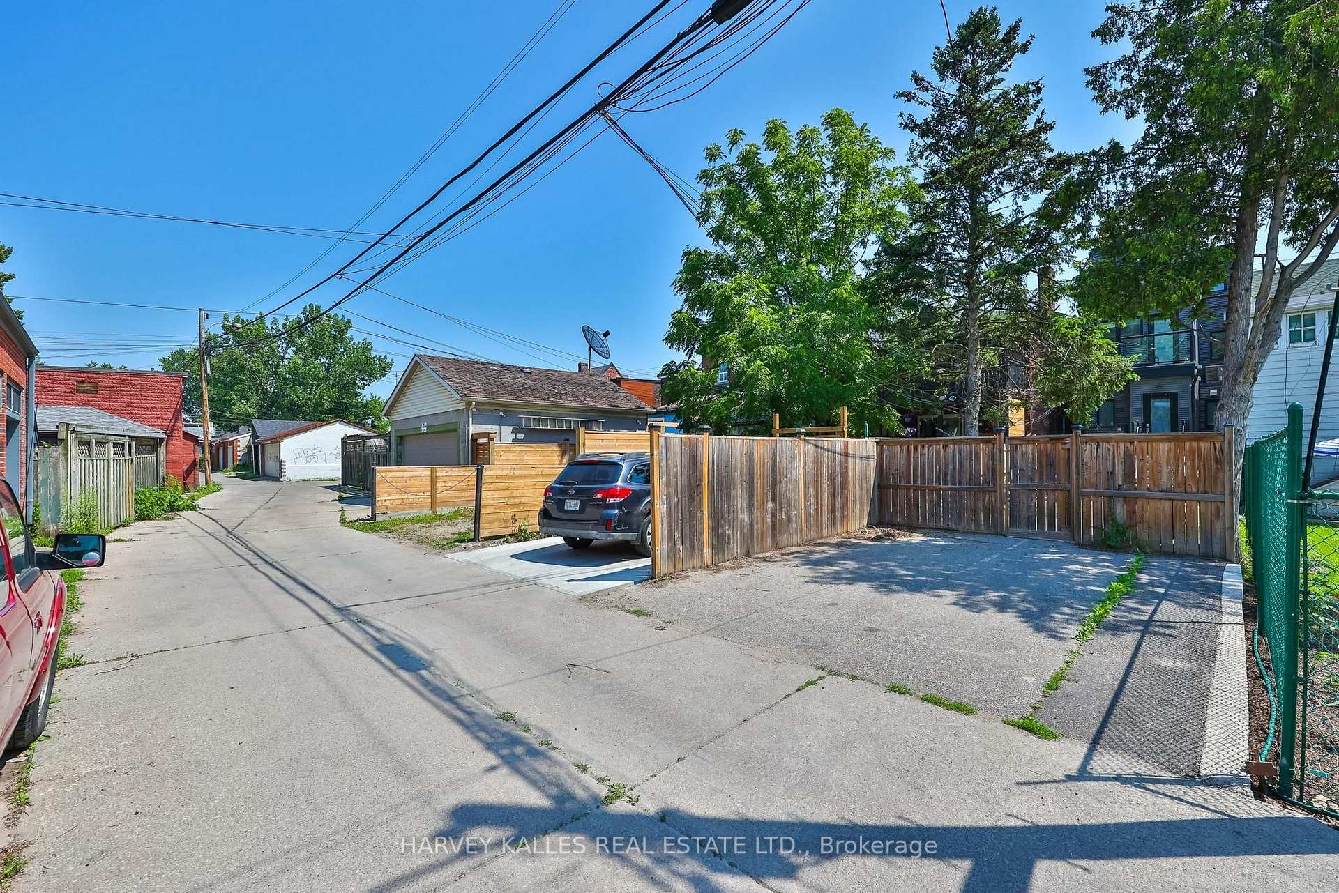 Photo 17 of 160 Lansdowne Avenue, Toronto, Roncesvalles — HOMEH