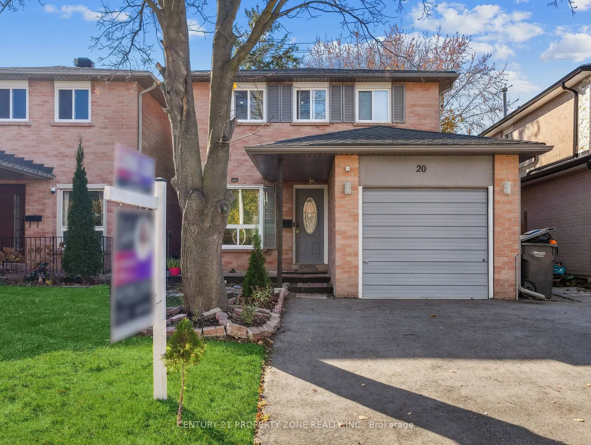 Photo 2 of 20 Royal Palm Drive, Brampton, Heart Lake East — HOMEH